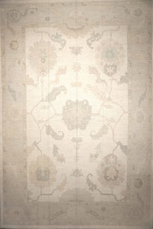 Decorative Hand Knotted Over Size Room Rug