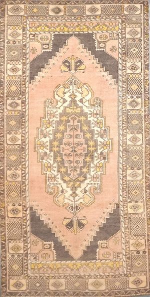 Old Hand Knotted Foyer Size decorative Rug