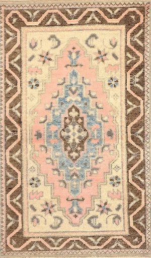 Decorative Hand Knotted Small Size Colorful Rug