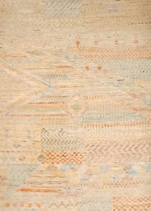 Hand Knotted Decorative Foyer Size Rug