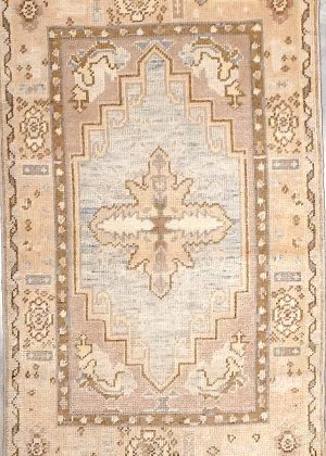 Hand Knotted Decorative Small Size Rug