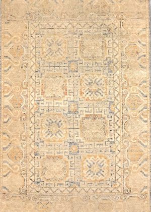 Hand Knotted Decorative Foyer Size Rug